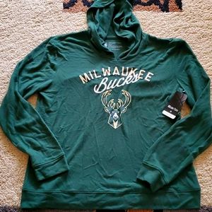 NWT: 🏀NBA MILWAUKEE BUCKS HOODIE
